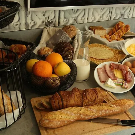 Campanile Paris - Centre 호텔 3*