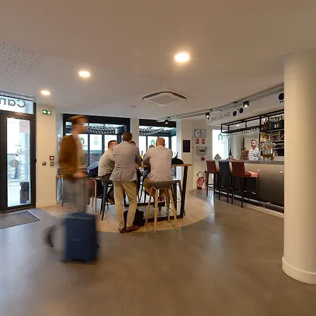 Otel Campanile Paris - Centre 3*