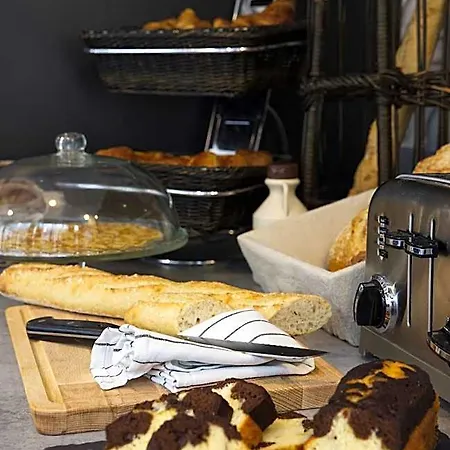Hotel Campanile Paris - Centre 3*