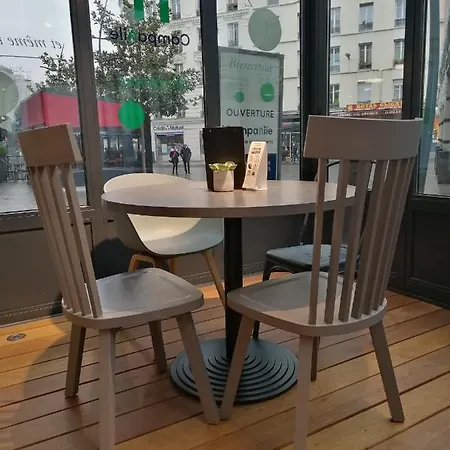 Campanile Paris - Centre ホテル クリシー