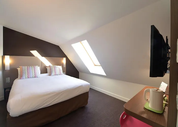 Campanile Paris - Centre 3* קלישי